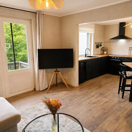 Le Refuge Des Etoiles - River View, Balcony & Pellet Stove