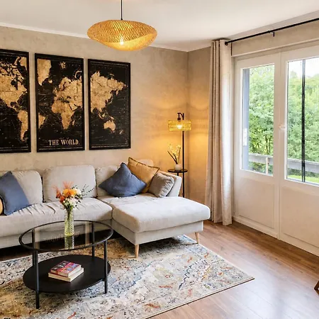 Apartment Le Refuge Des Etoiles - River View, Balcony & Pellet Stove